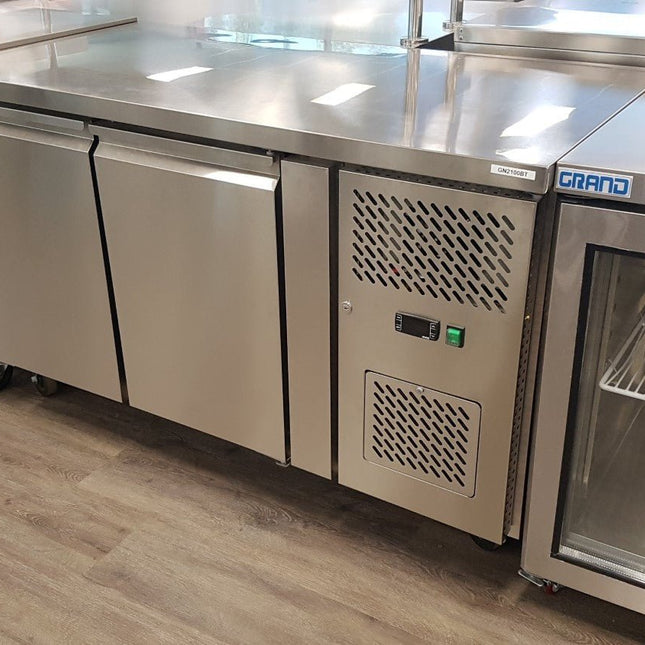 Thermaster GN2100BT underbench freezer — view 2