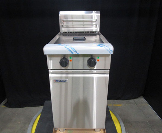 Waldorf 800 Series FN8224E - 450mm Twin Pan Electric Fryer AUFN8224E - Warehouse Clearance