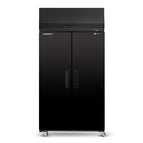 Black exterior/black interior finish