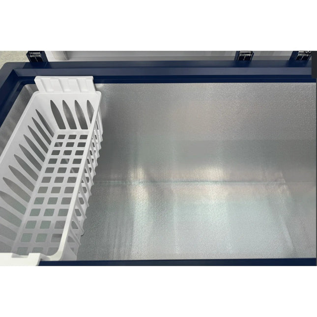 Thermaster_516L_Chest_Freezer_With_Flat_Glass_Sliding_Lids_WD516G_inside