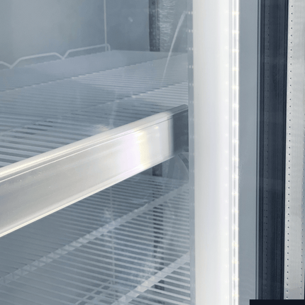 Thermaster LG-2200GBM — Adjustable Shelf Detail