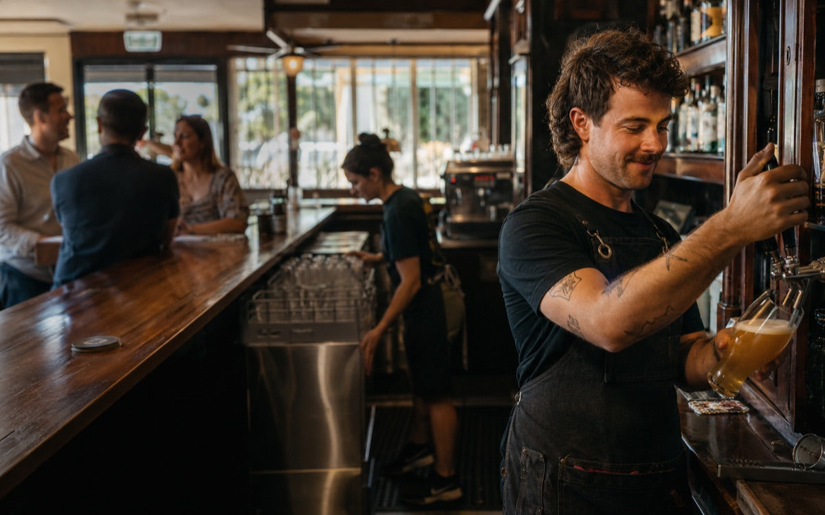 Pub, Hotel & Bar — commercial kitchen equipment